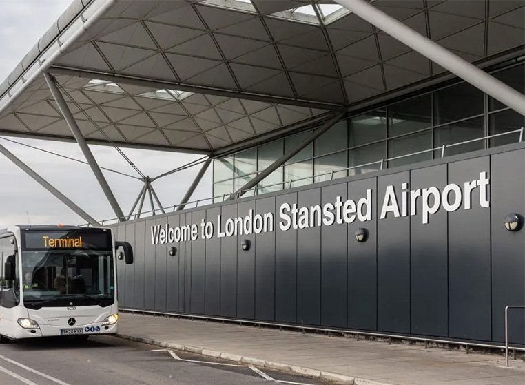 Stansted Airport Taxis (60 mins from UB3)